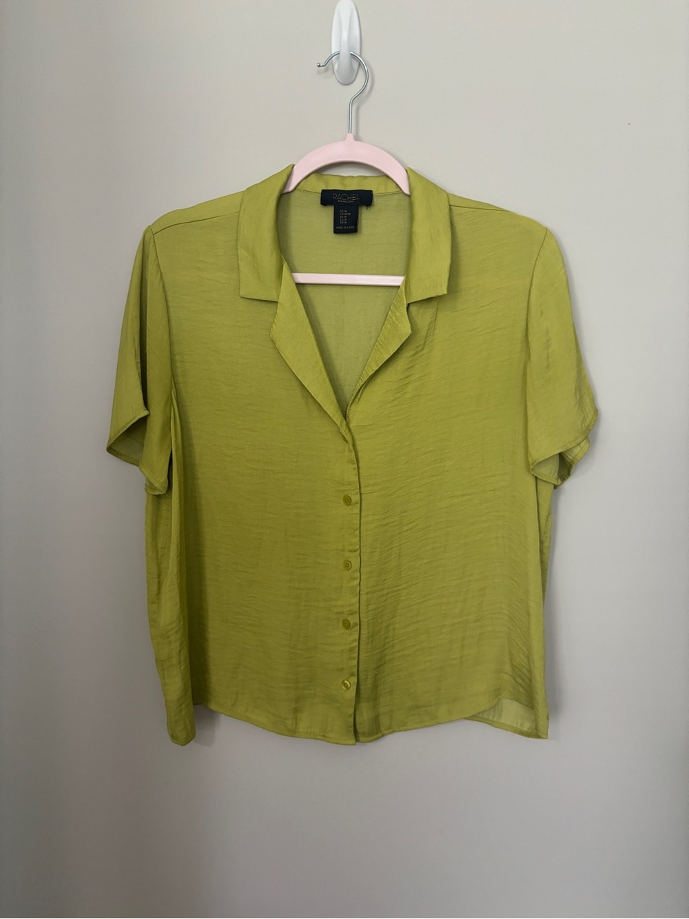 Rachel Roy Lightweight Button-Up Blouse in Chartreuse Size M -PTP 21” Length 22”